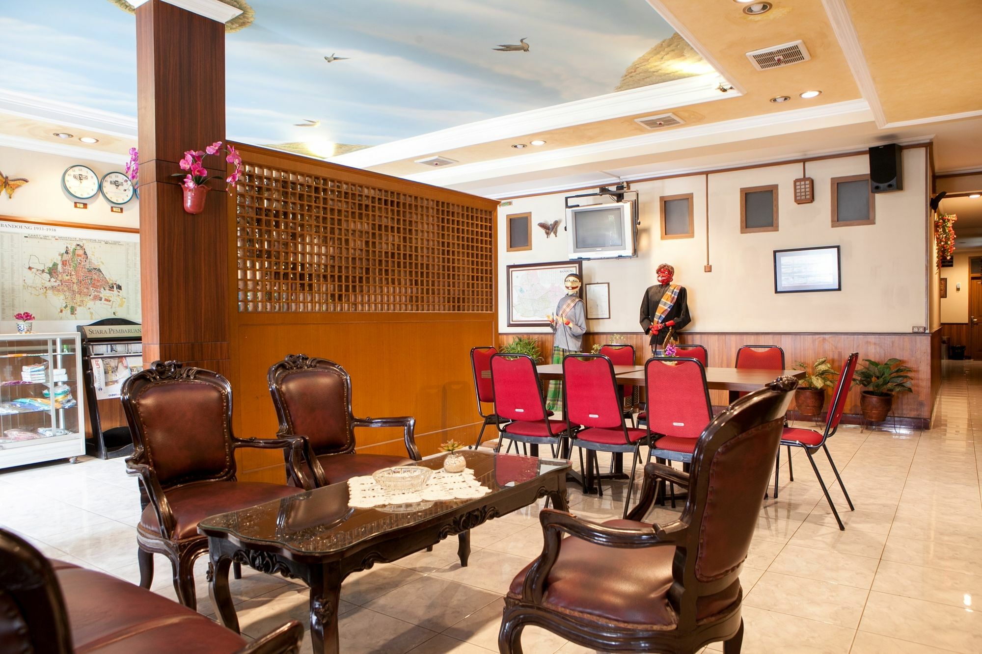 Reddoorz Plus Near Riau Street باندونج المظهر الخارجي الصورة
