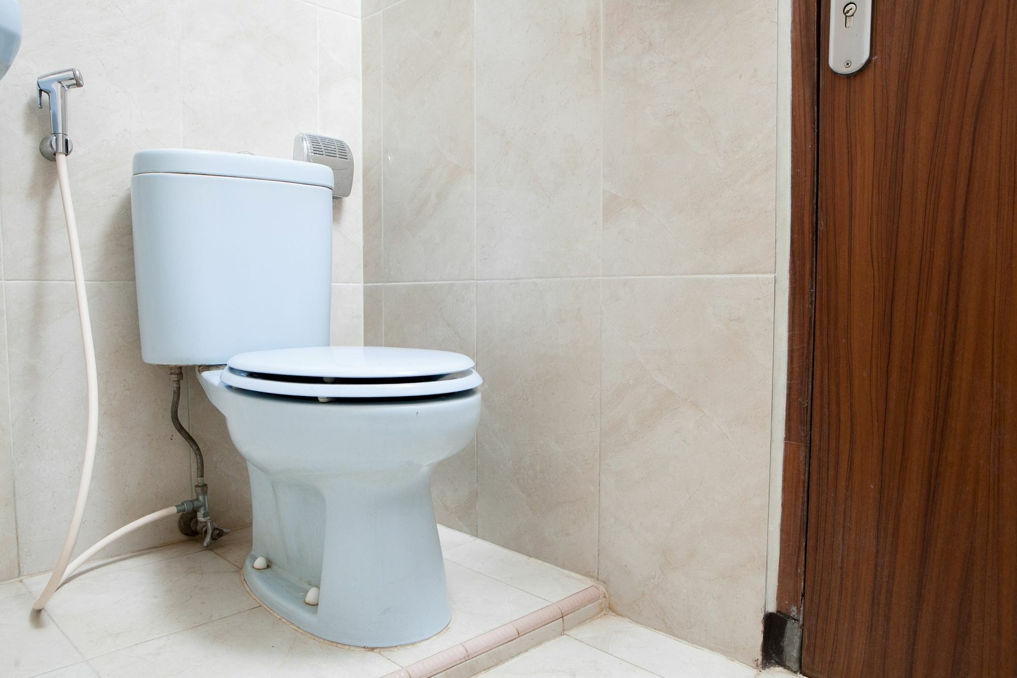 Reddoorz Plus Near Riau Street باندونج المظهر الخارجي الصورة
